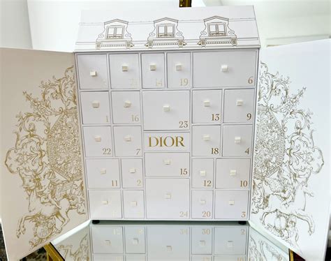 dior 30 montaigne small advent calendar|le 30 montaigne dior.